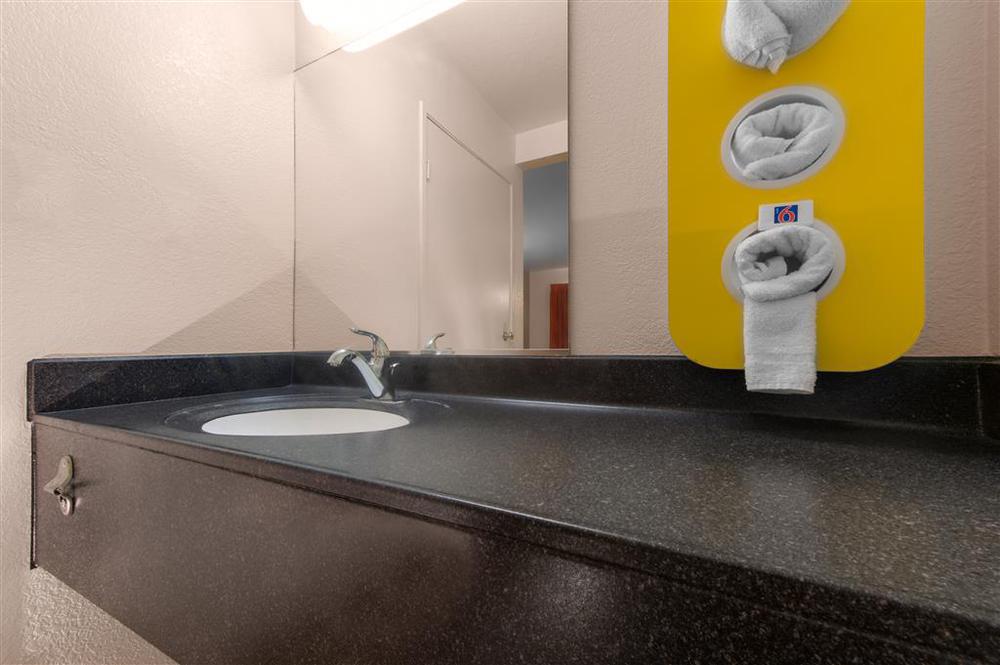 Motel 6-Niantic, Ct - New London الغرفة الصورة